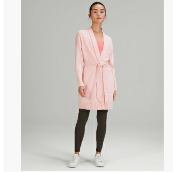 lululemon athletica Sweaters - 💫🤩HOST PICK💫🤩lululemon cardigan EUC , dew pink